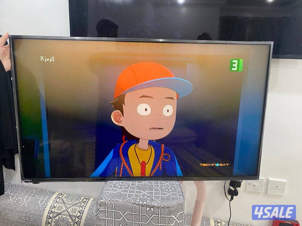 للبيع تلفزيون توشيبا 43 بوصه LED3
