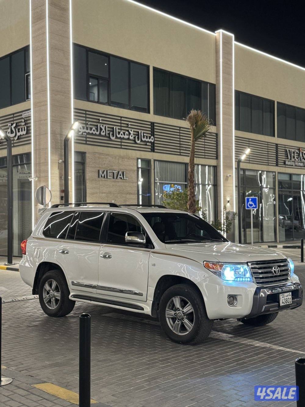 لاند كروزر 20112