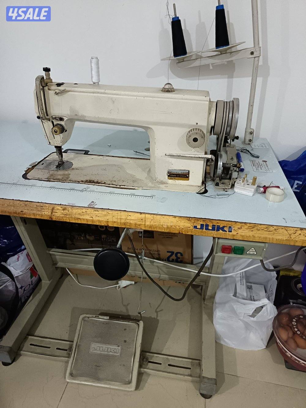 مكينة خياطة0