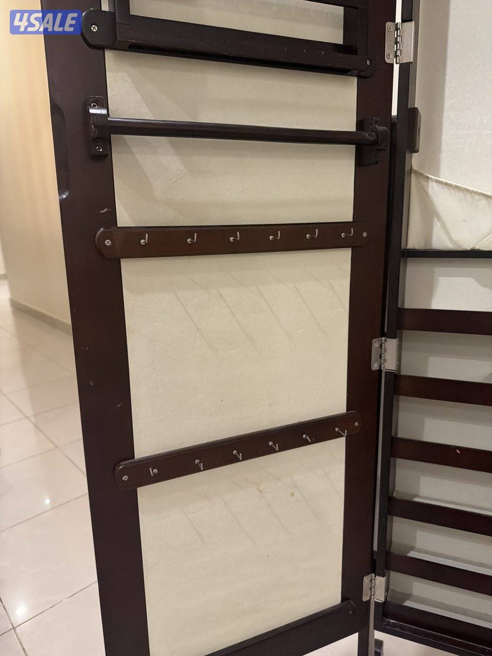 كبت اكسسوارات  مع مرايه2