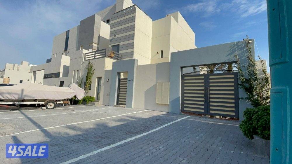 للبدل شاليه بالمرحله الثالثه بصباح الاحمد البحريه بيت سكني او ارض2