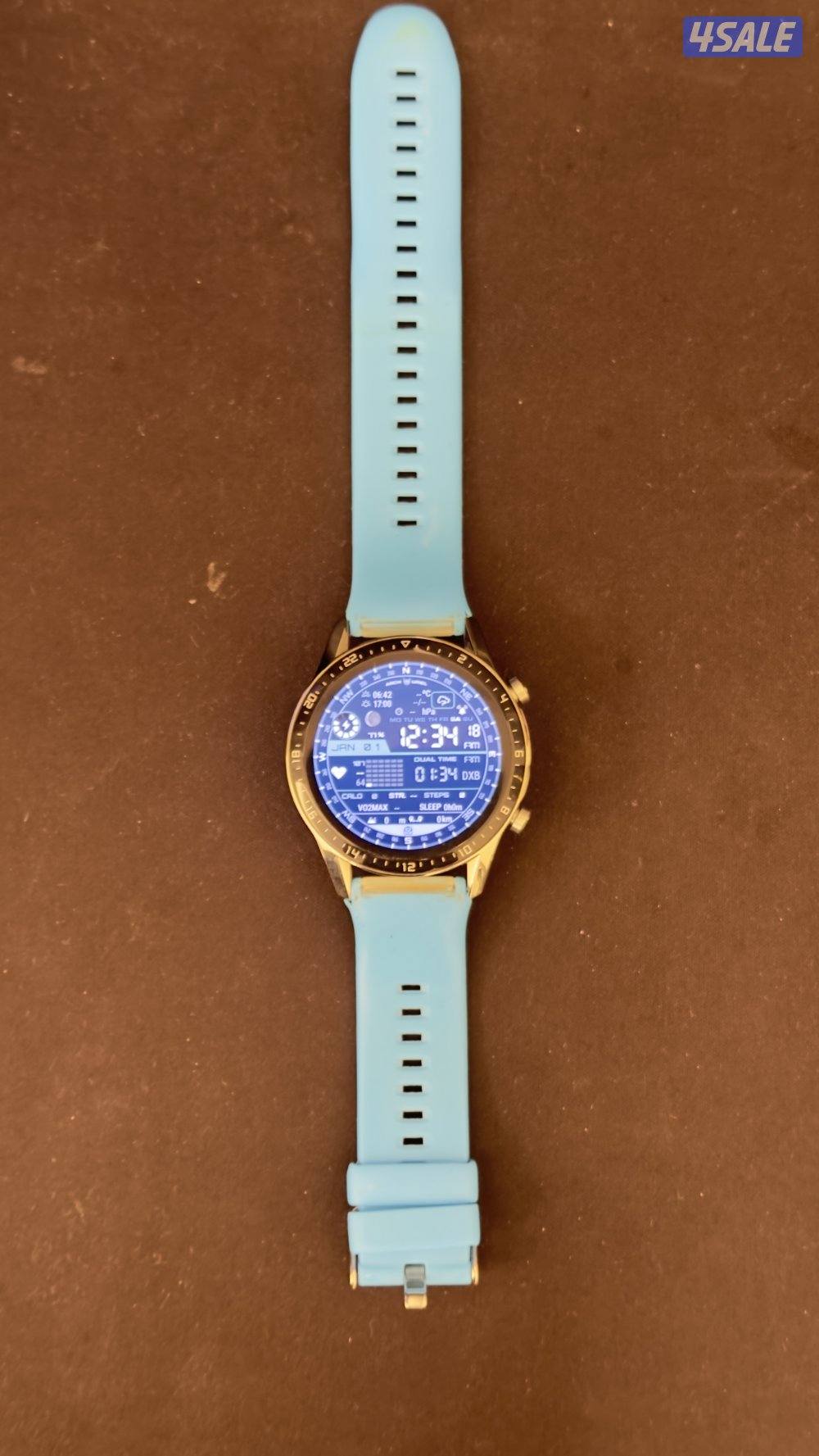 ..ساعة هواوي gt2 نضيفه معه شحن و بدون بوكس0