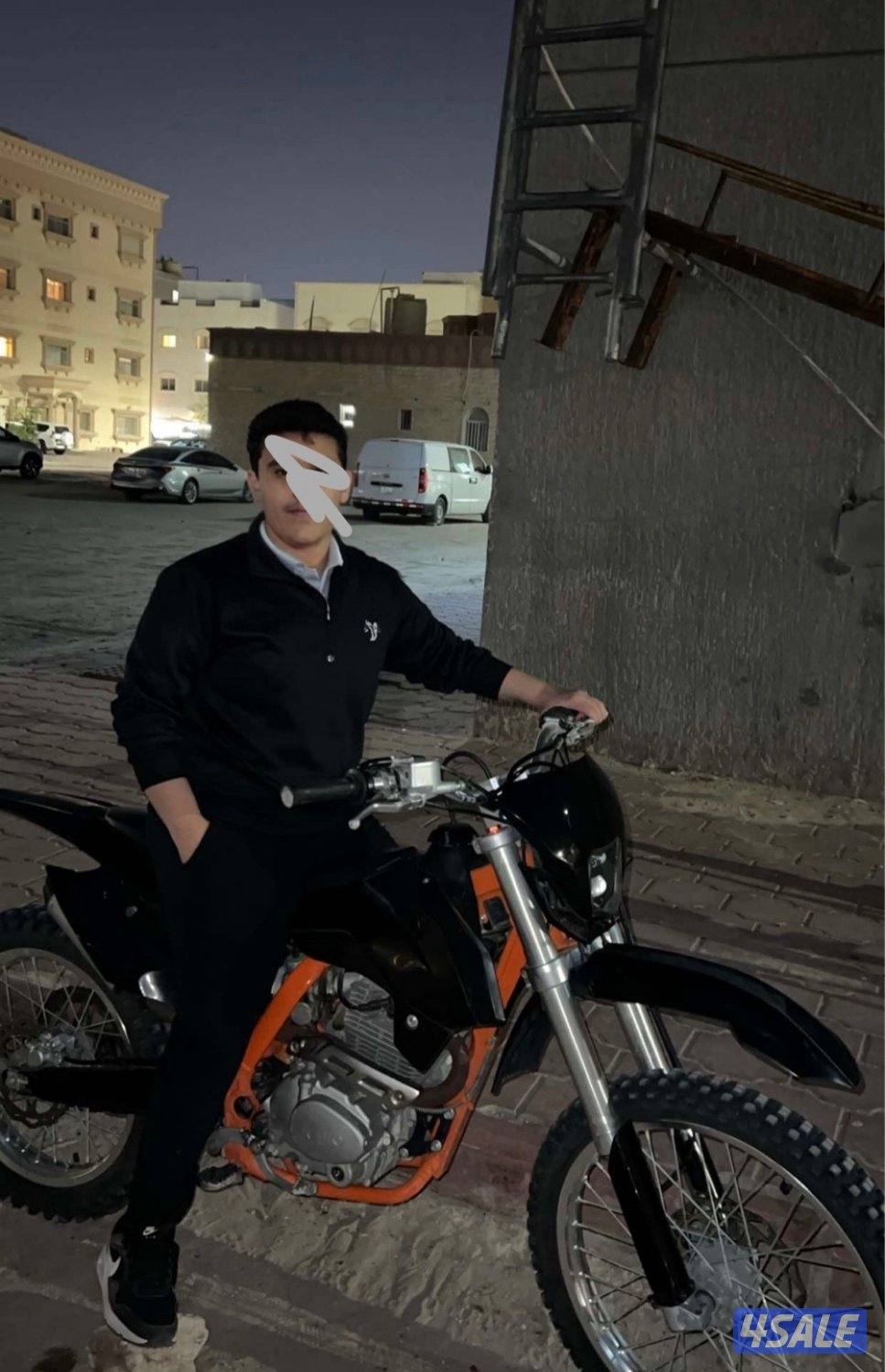 للبيع سيكل شرط نضيف وعزمه يخرع السيكل كبير حجمه 250 ولكن كبير1