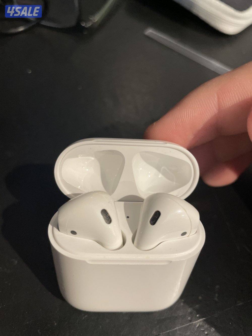 AirPods generation 11