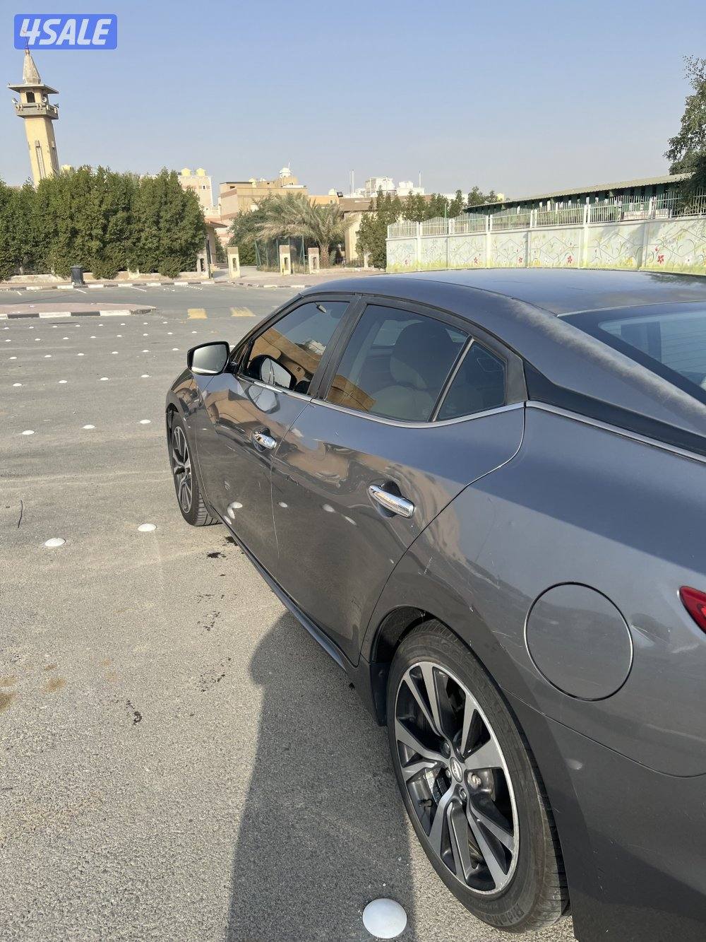 للبيع ماكسيما 20162