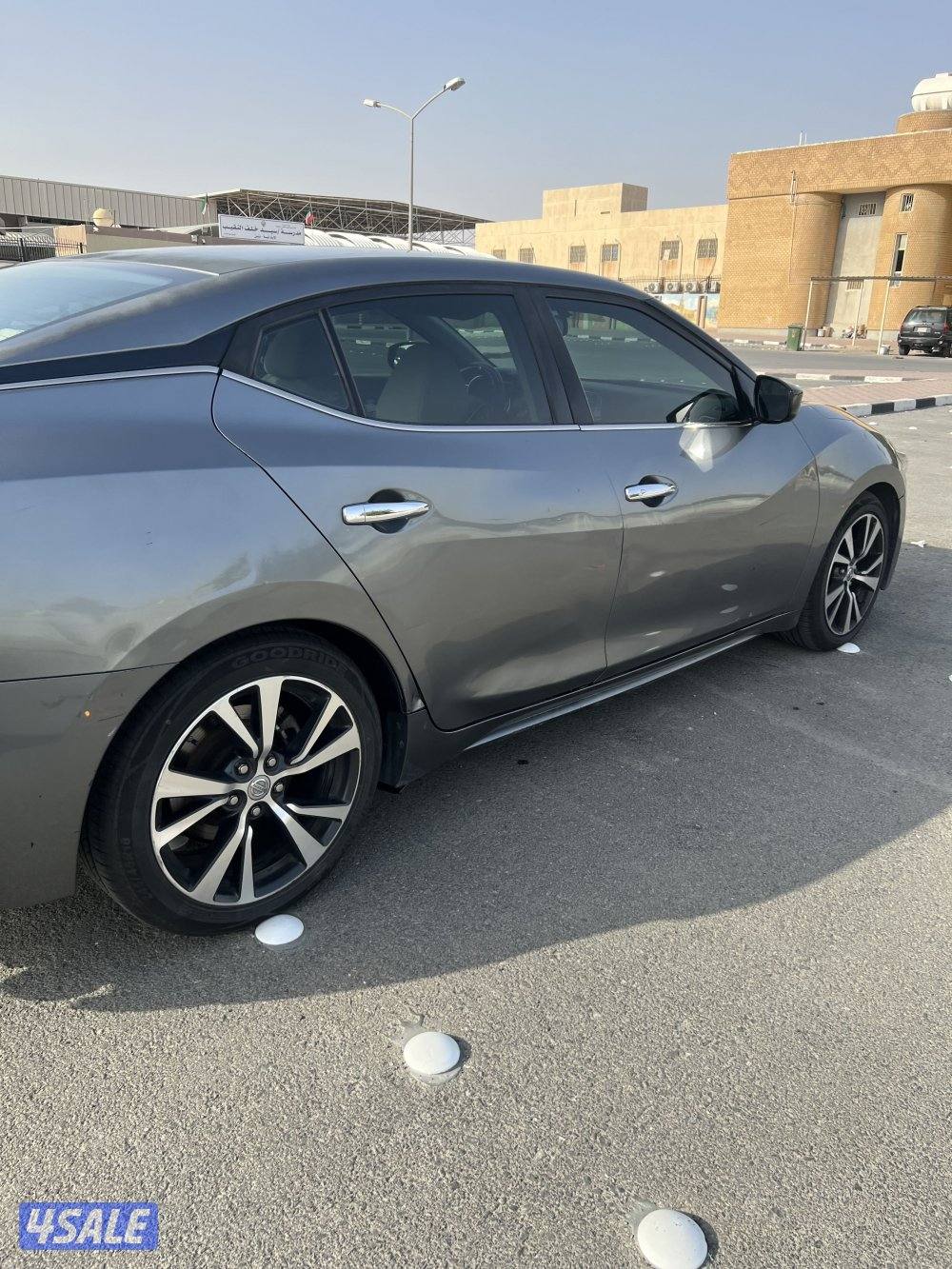 للبيع ماكسيما 20163