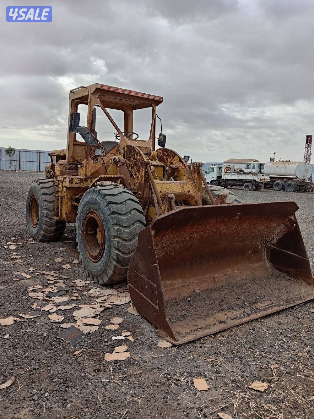 للبيع تركتر كتربلر ٩٥٠ سي0