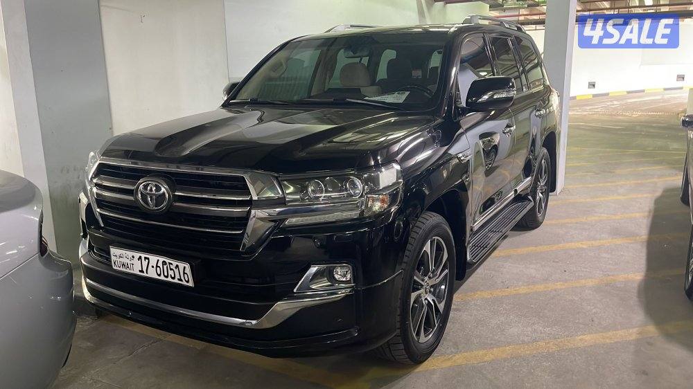 للبيع لاند كروزر ٢٠٢٠ - GXR V8 Touring0