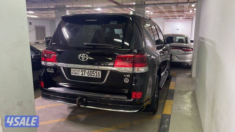 للبيع لاند كروزر ٢٠٢٠ - GXR V8 Touring2