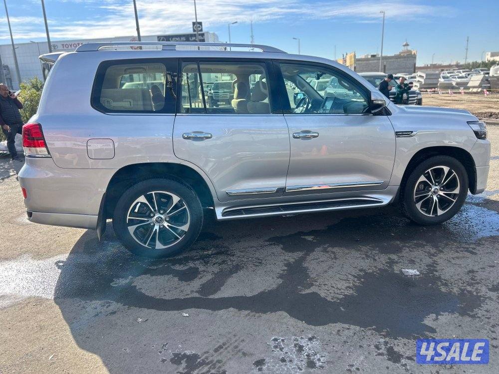 لاند كروزر GX.R-قراند تورينق .V8
موديل 2021
ماشى 146.000 k.m3