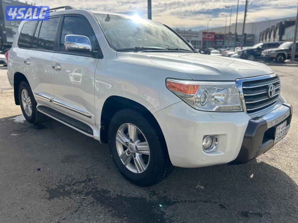 تويوتا لاند كروزر GX.R -V8
موديل 2014
ماشى 288.000 k.m 
وارد الساير1