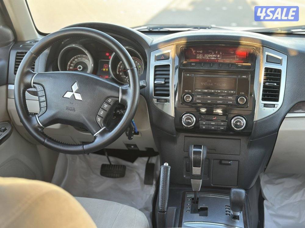 للبيع باجيرو مديل 2017 عداد 207 صبغ الوكاله5