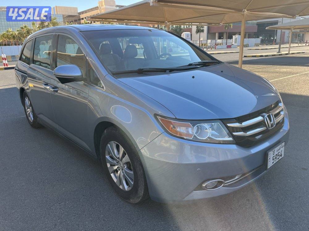 هوندا أوديسي2014 فتحة جلد عداد 188 بحالة الوكالة1