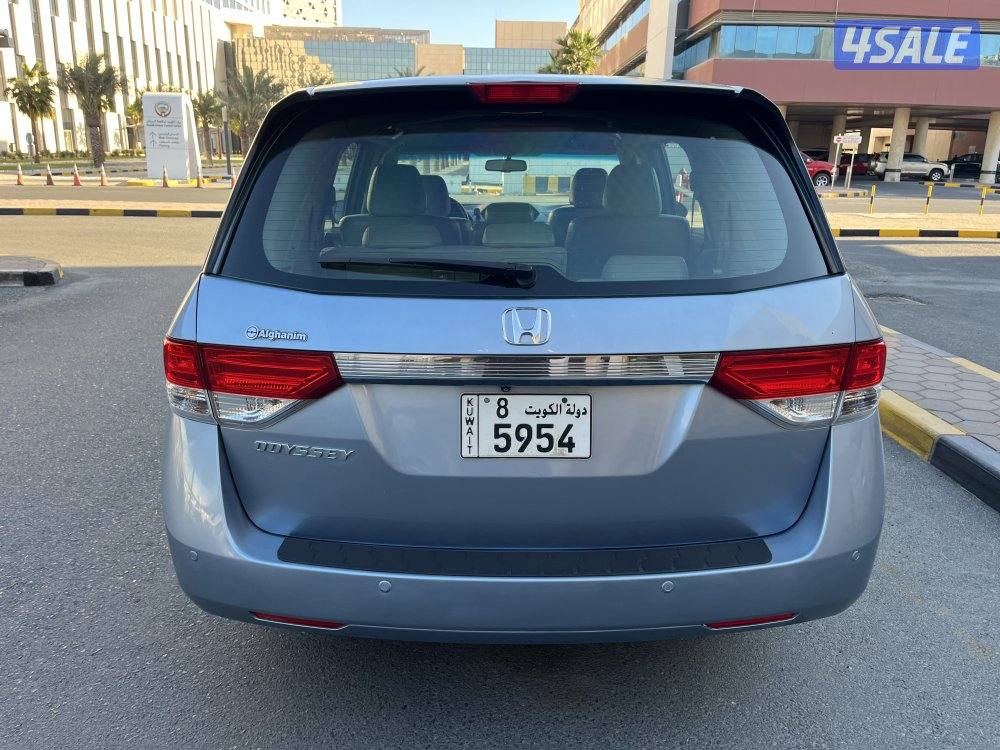 هوندا أوديسي2014 فتحة جلد عداد 188 بحالة الوكالة2