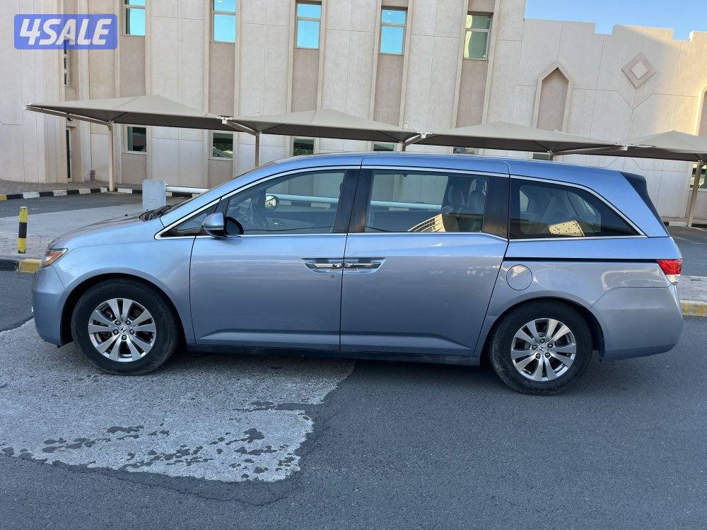 هوندا أوديسي2014 فتحة جلد عداد 188 بحالة الوكالة7