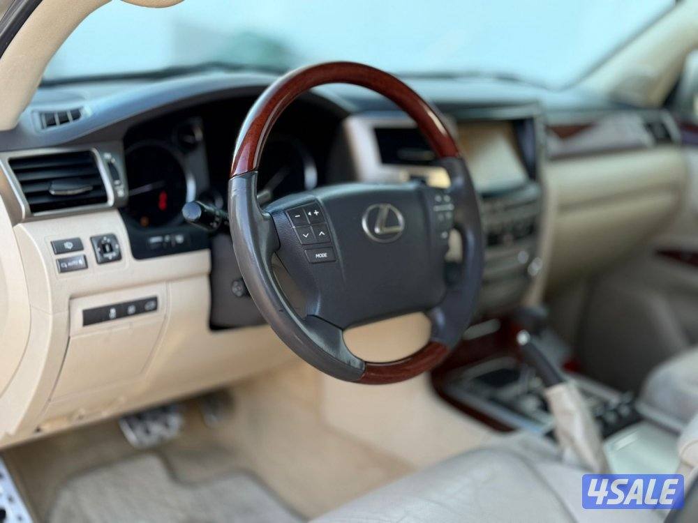 لكزس LX570  وارد قطر شرط الفحص جير مكينه شاصي البدي قطعه وحده10