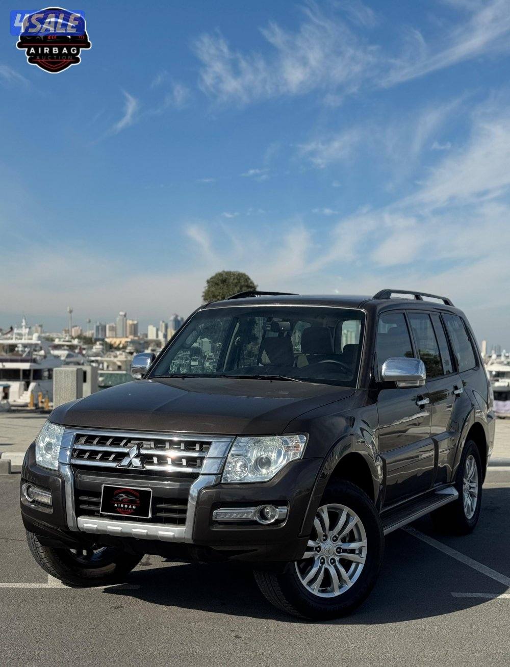 باجيرو موديل 2020 
عداد 127 الف ماكينه 3.8 cc كامل المواصفات بدون فتحه0