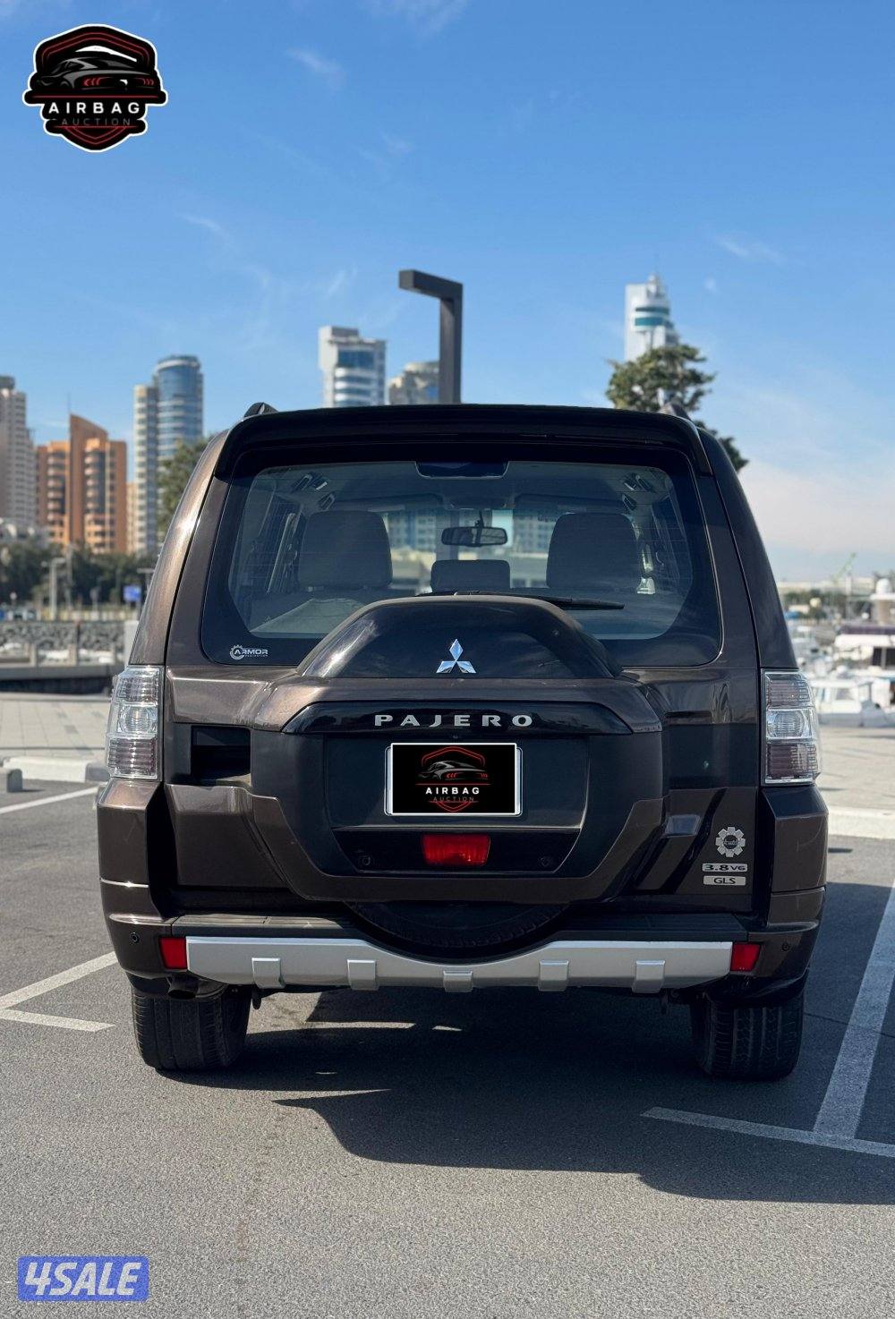 باجيرو موديل 2020 
عداد 127 الف ماكينه 3.8 cc كامل المواصفات بدون فتحه9