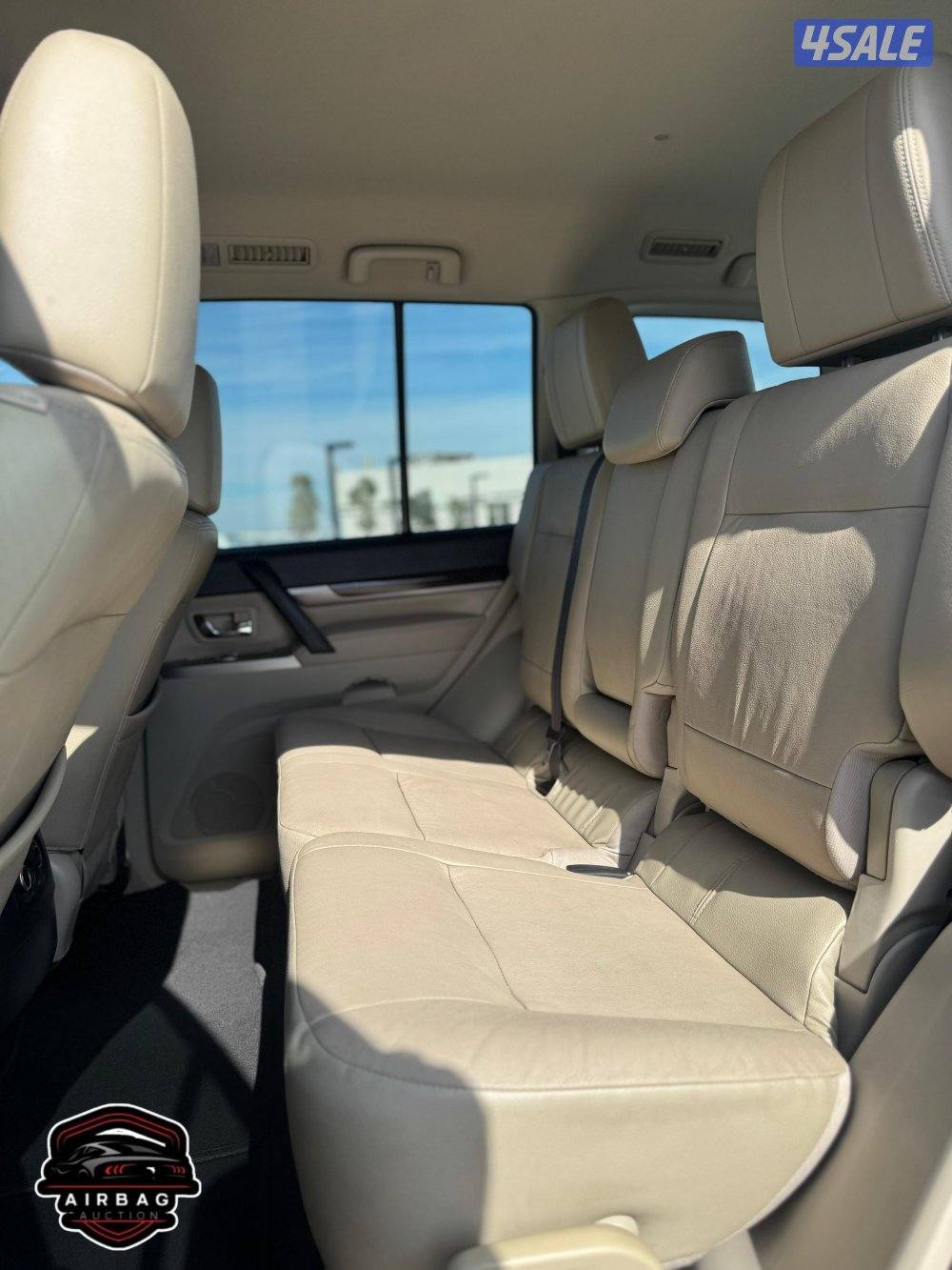 باجيرو موديل 2020 
عداد 127 الف ماكينه 3.8 cc كامل المواصفات بدون فتحه11