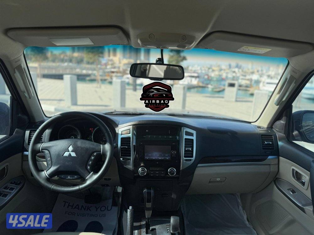 باجيرو موديل 2020 
عداد 127 الف ماكينه 3.8 cc كامل المواصفات بدون فتحه12