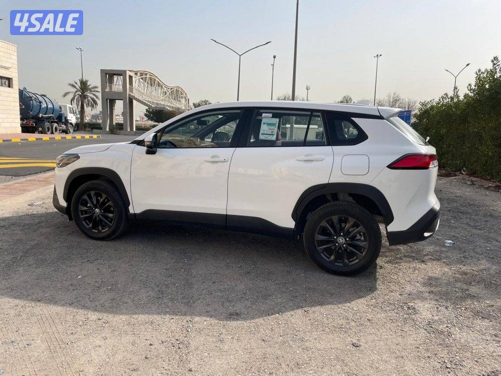 2023كورولا كروس1