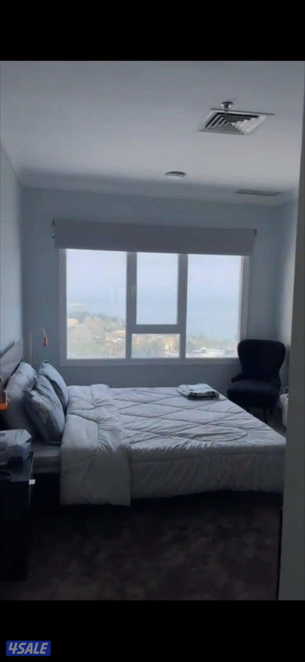 المهبوله عالبحر يومي1