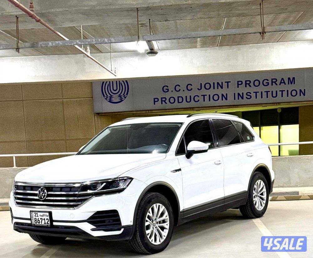 للبيع طوارق 2023 عداد ٨٢ الف تحت الكفاله3