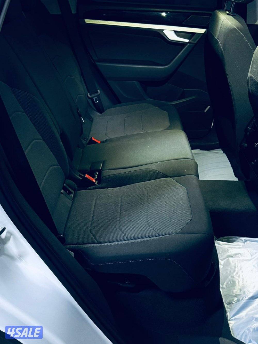 للبيع طوارق 2023 عداد ٨٢ الف تحت الكفاله11