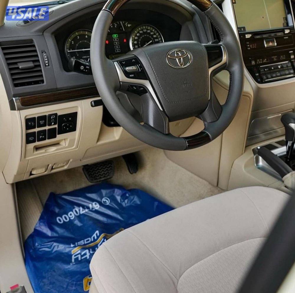 Land Cruiser GXR V61