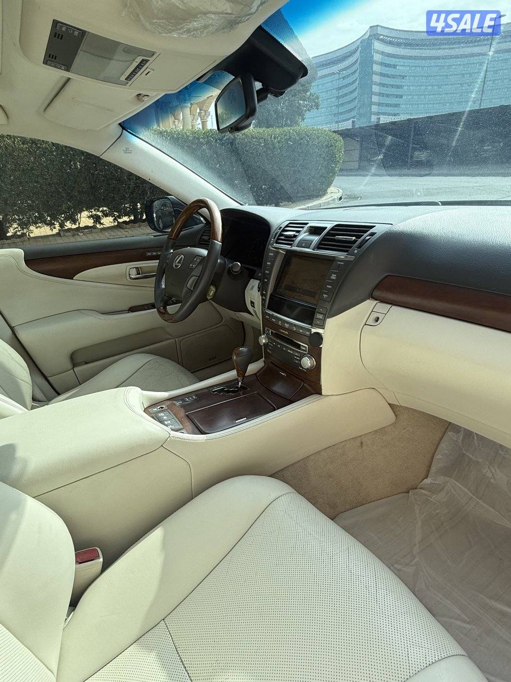 للبيع لكزس الساير 460L2