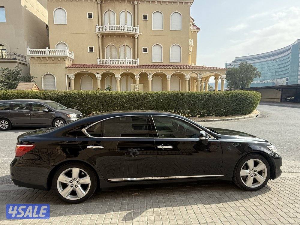 للبيع لكزس الساير 460L6