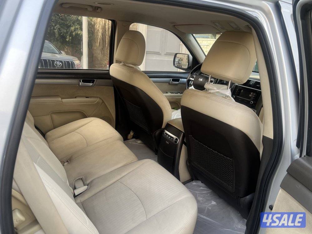 للبيع جيب كيا موهافي -6سلندر اللون سلفر -موديل 2017  بحالة جيدة4