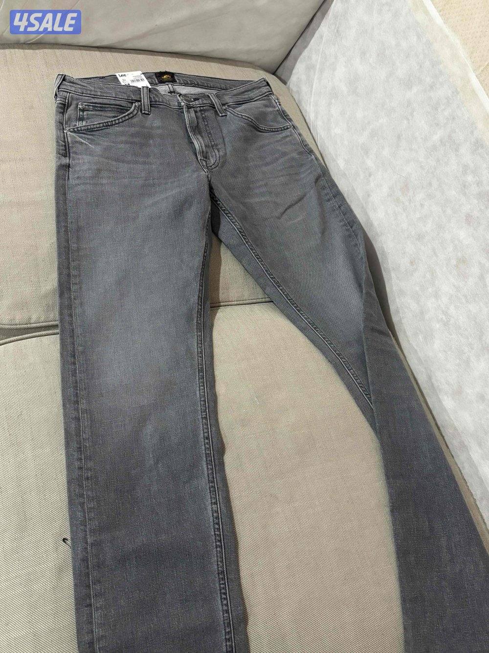 للبيع بنطالونات جينز مركات عالميه Lee wrangler6