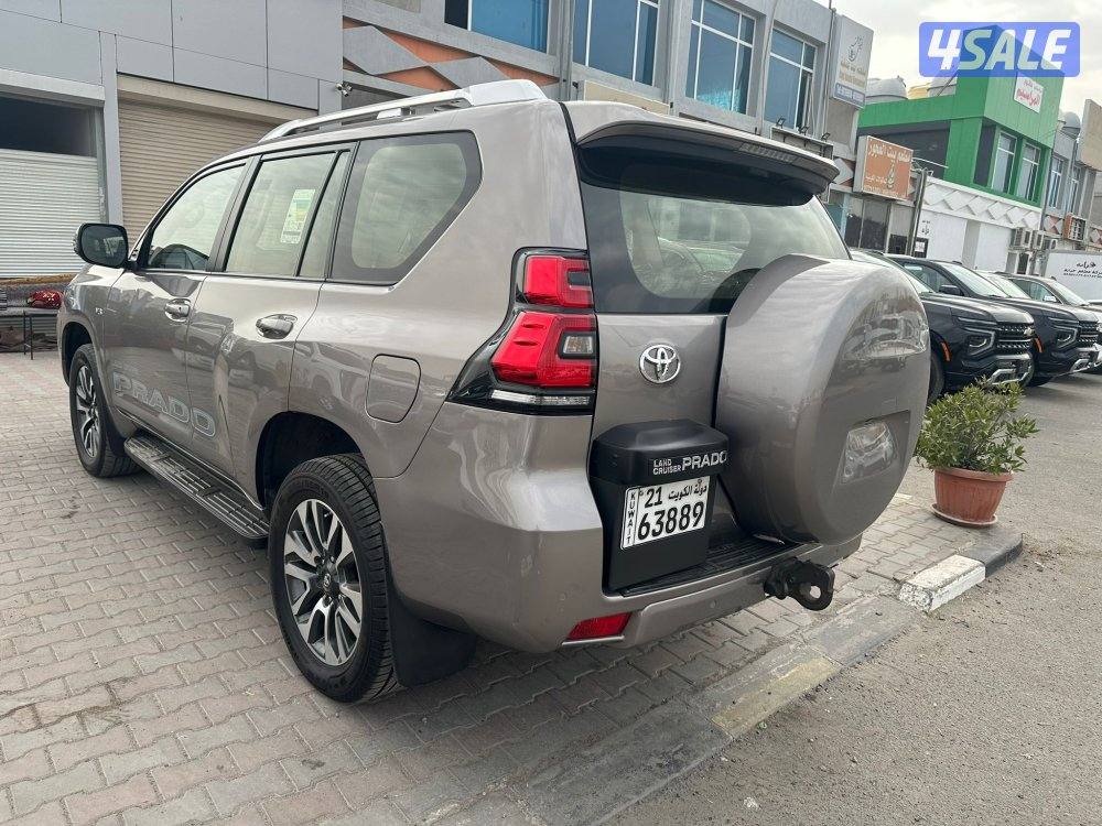 برادو TXL موديل 2022 ماشي 127الف صبغ الوكالة ماعدا قطعة باب الدبه3