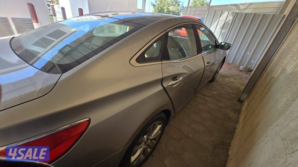 للبيع ازيرا ٢٠١٢ ممشى ٢٠٠ الف2