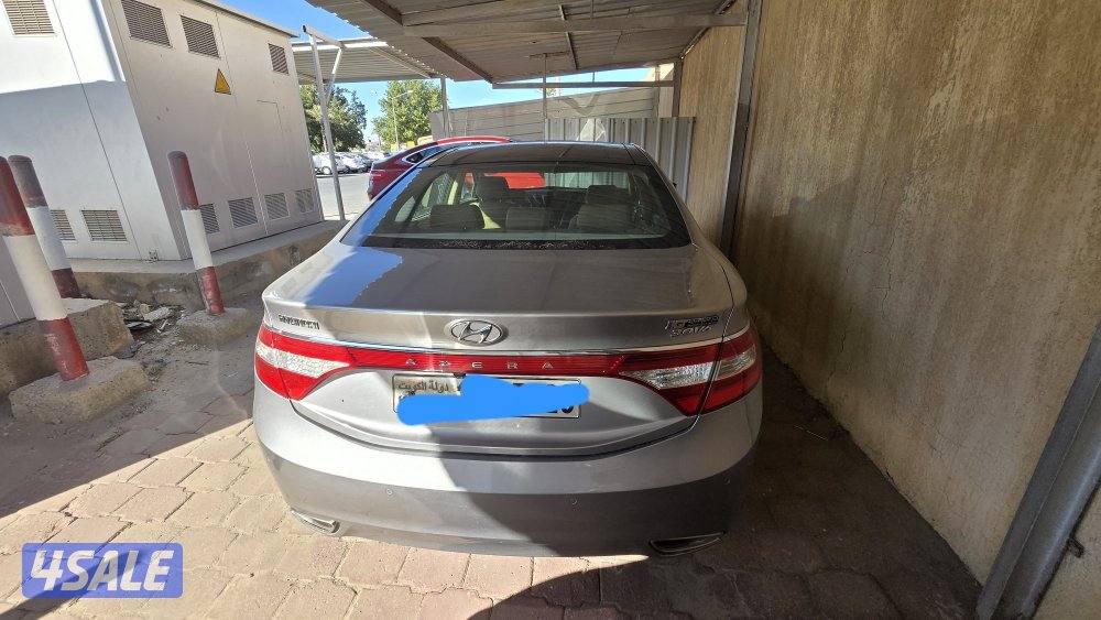 للبيع ازيرا ٢٠١٢ ممشى ٢٠٠ الف3