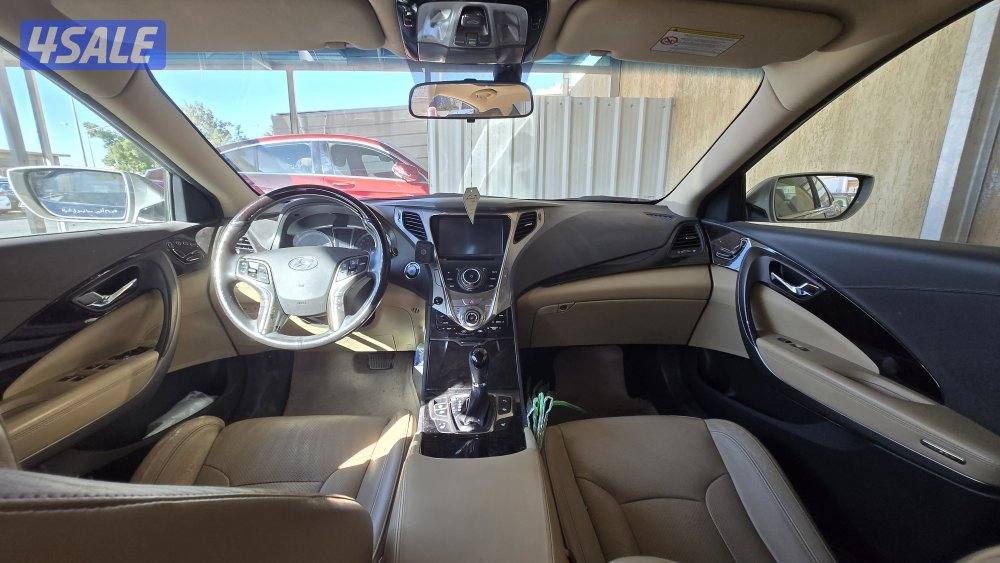 للبيع ازيرا ٢٠١٢ ممشى ٢٠٠ الف7