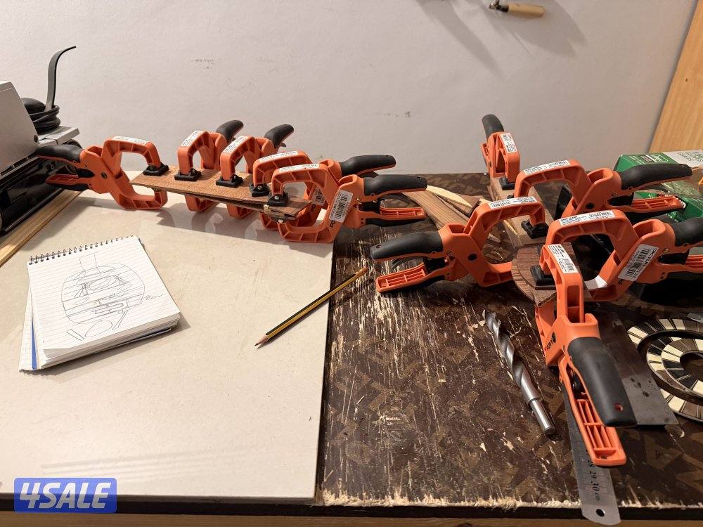 للبيع ورشة لصناعة الالات الموسيقية4