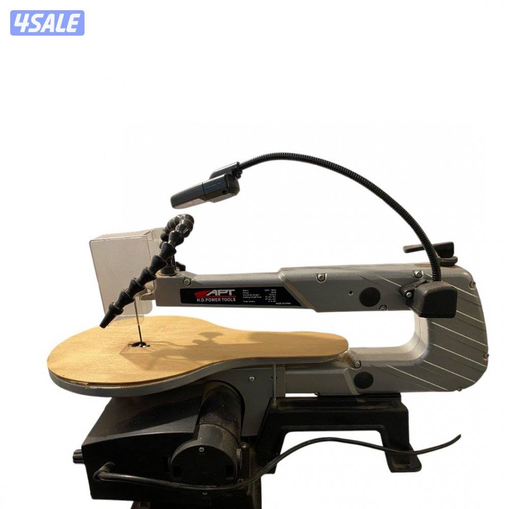 للبيع ورشة لصناعة الالات الموسيقية11