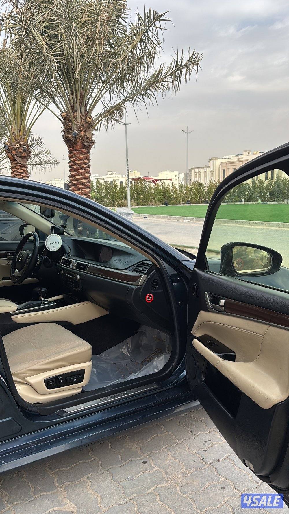 للبيع لكسزز gs 2013 شرط الفحص7