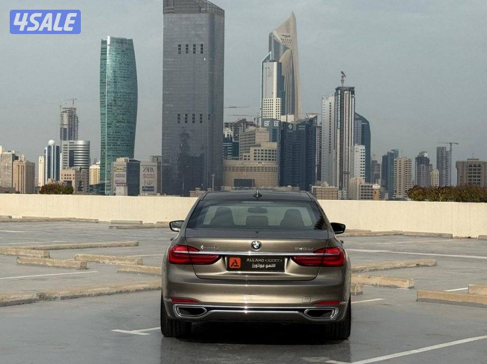بي ام دبليو740LI موديل2018 عداد50الف وارد الغانم سيرفس منتظم1