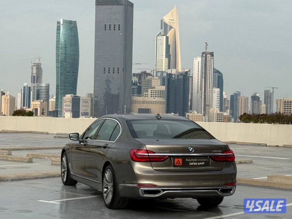 بي ام دبليو740LI موديل2018 عداد50الف وارد الغانم سيرفس منتظم2