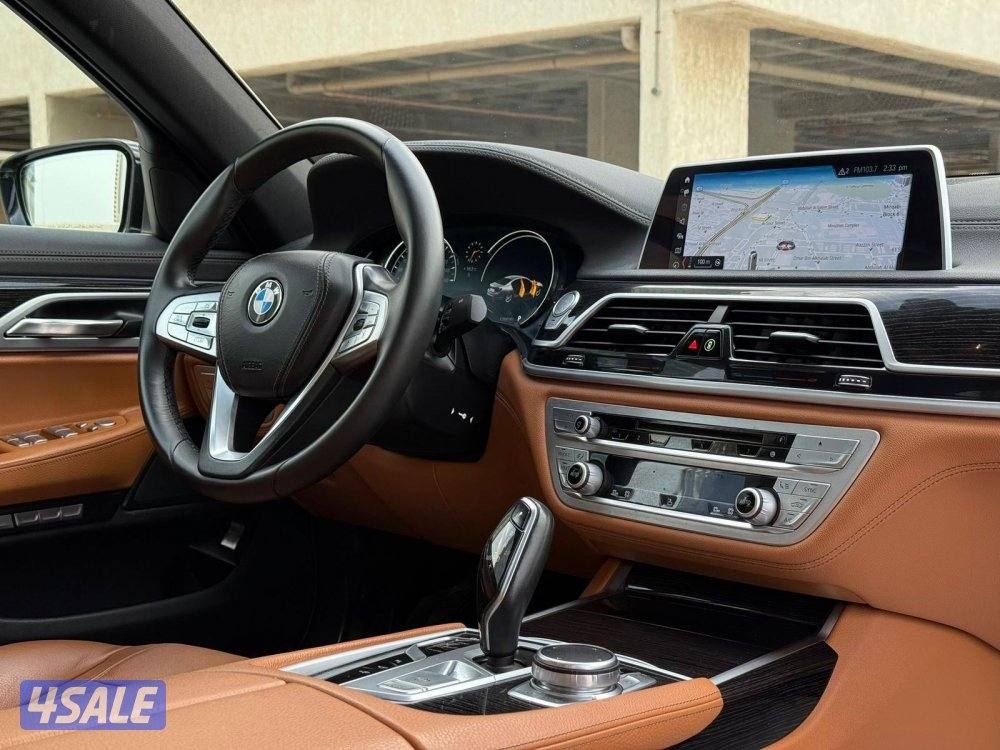 بي ام دبليو740LI موديل2018 عداد50الف وارد الغانم سيرفس منتظم5