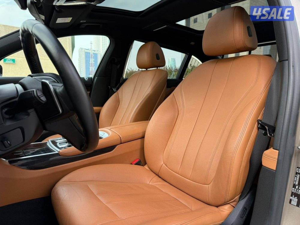 بي ام دبليو740LI موديل2018 عداد50الف وارد الغانم سيرفس منتظم7