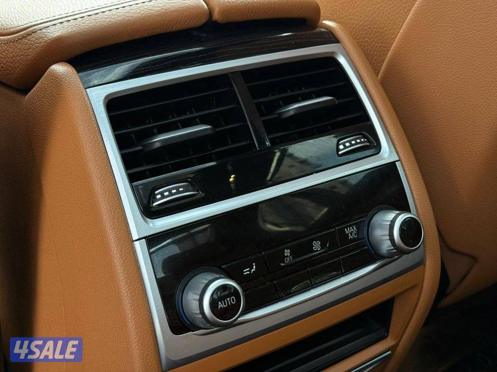 بي ام دبليو740LI موديل2018 عداد50الف وارد الغانم سيرفس منتظم10