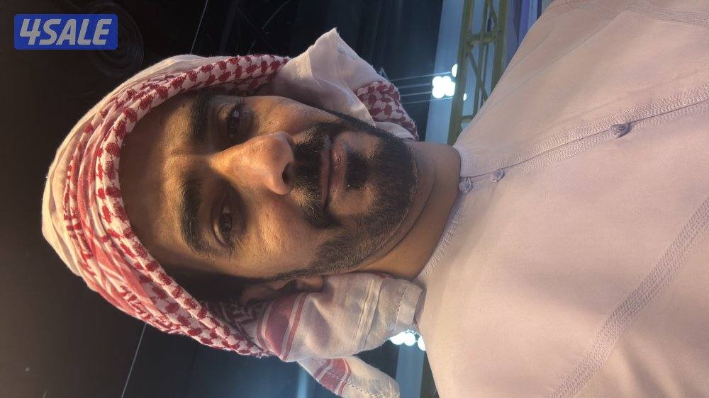 عماني الجنسيه وابحث عن وظيفه مناسبه بدوام كامل وراتب جيد1