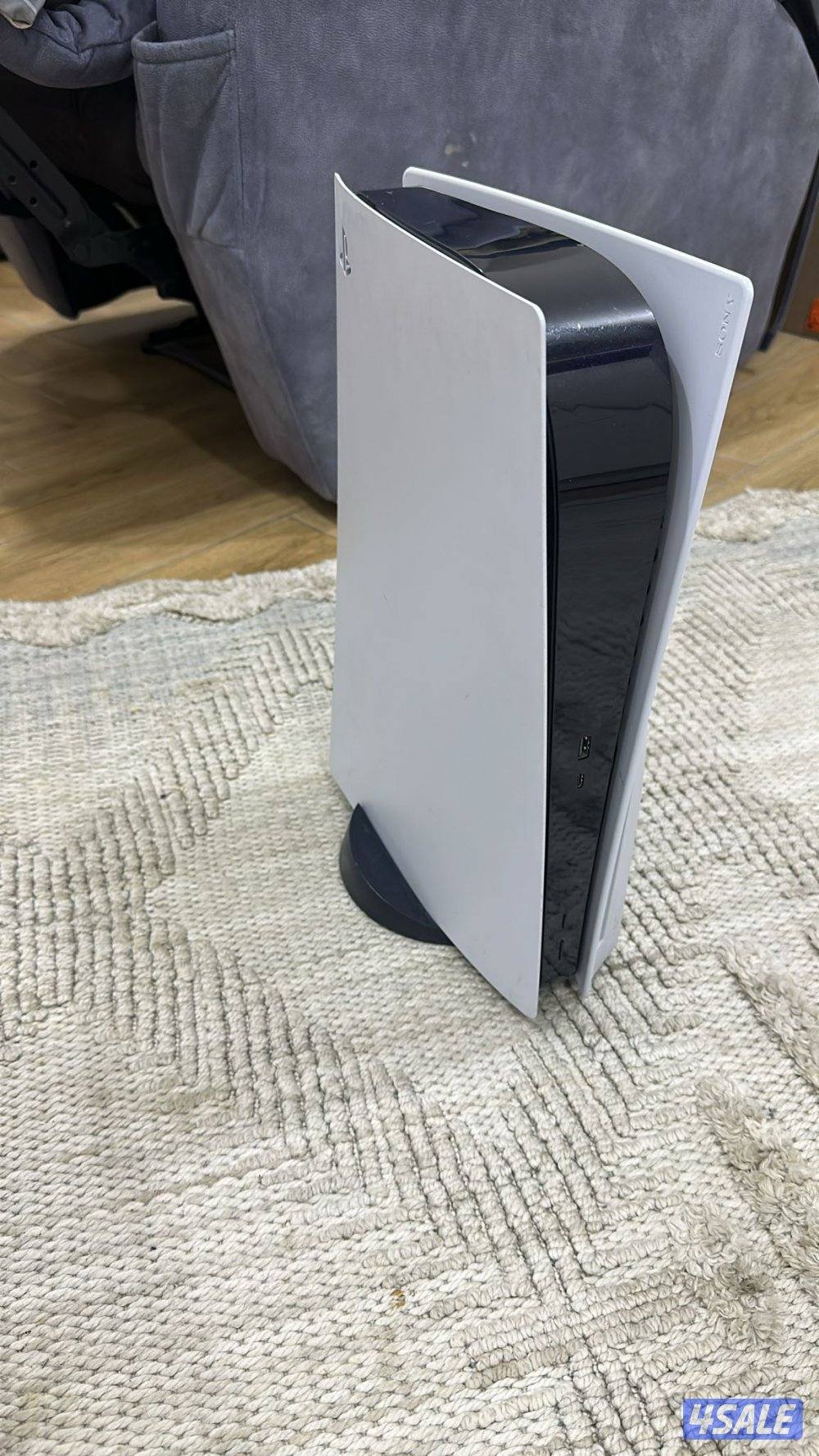 نشتري سوني فور وسوني فايف فات وسليم وبرو وتوصيل مجان لأي مكان وحياكم12