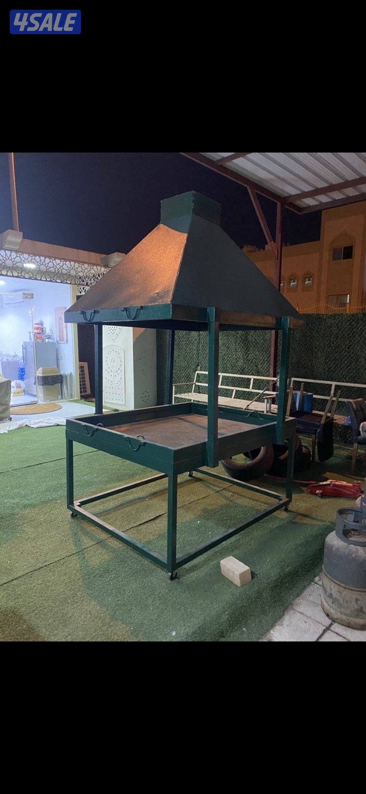 غرفه مع حمام مع فرش ومساند وتكيف4