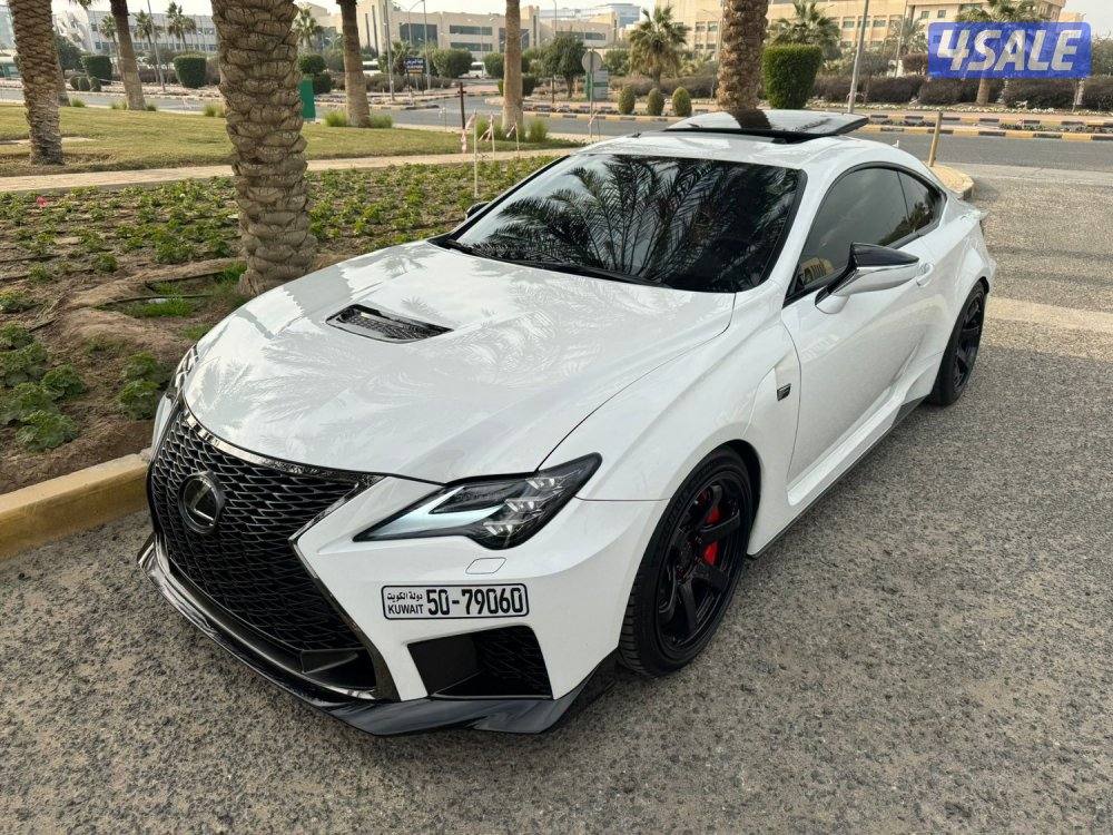 لكزس RCF اصلي 2020 ماشي 49 سيرفس وكاله نظيف جدا شرط الفحص0