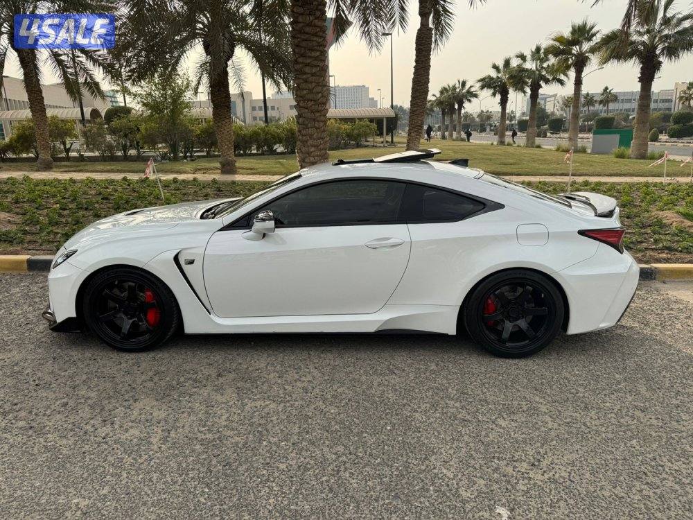 لكزس RCF اصلي 2020 ماشي 49 سيرفس وكاله نظيف جدا شرط الفحص2